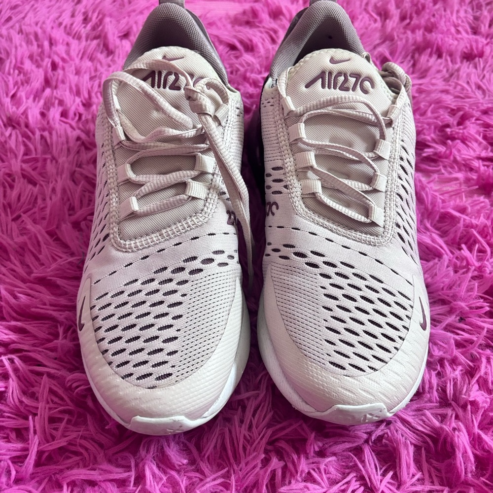 Nike Cream Sneakers Air Max 270